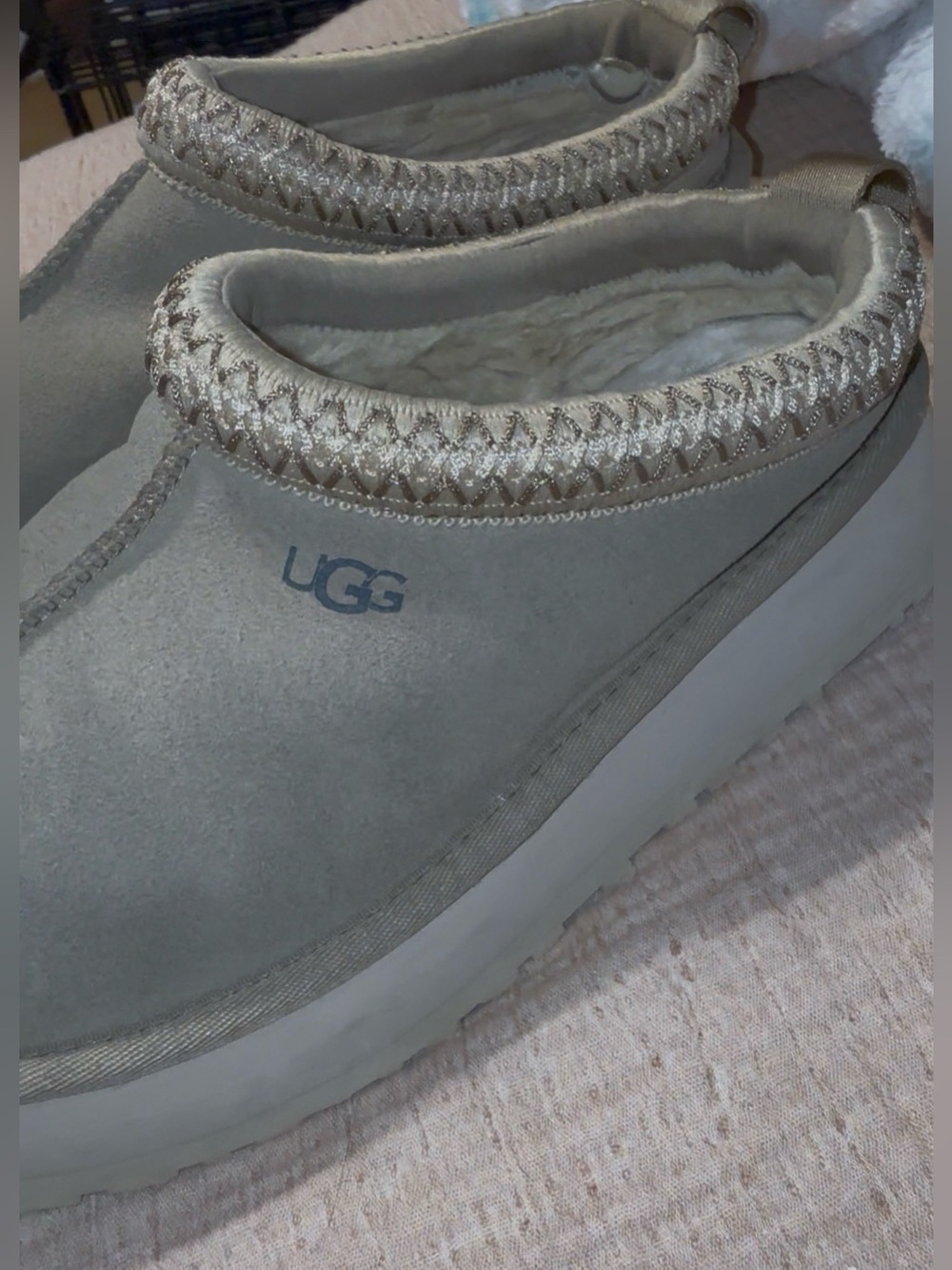 UGG Tasman II platform SAND size 7